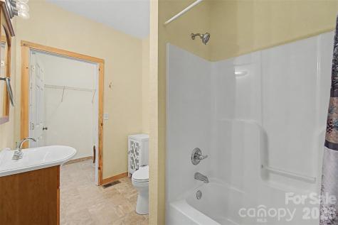 138 Hubbell Lane Robbinsville NC 28771