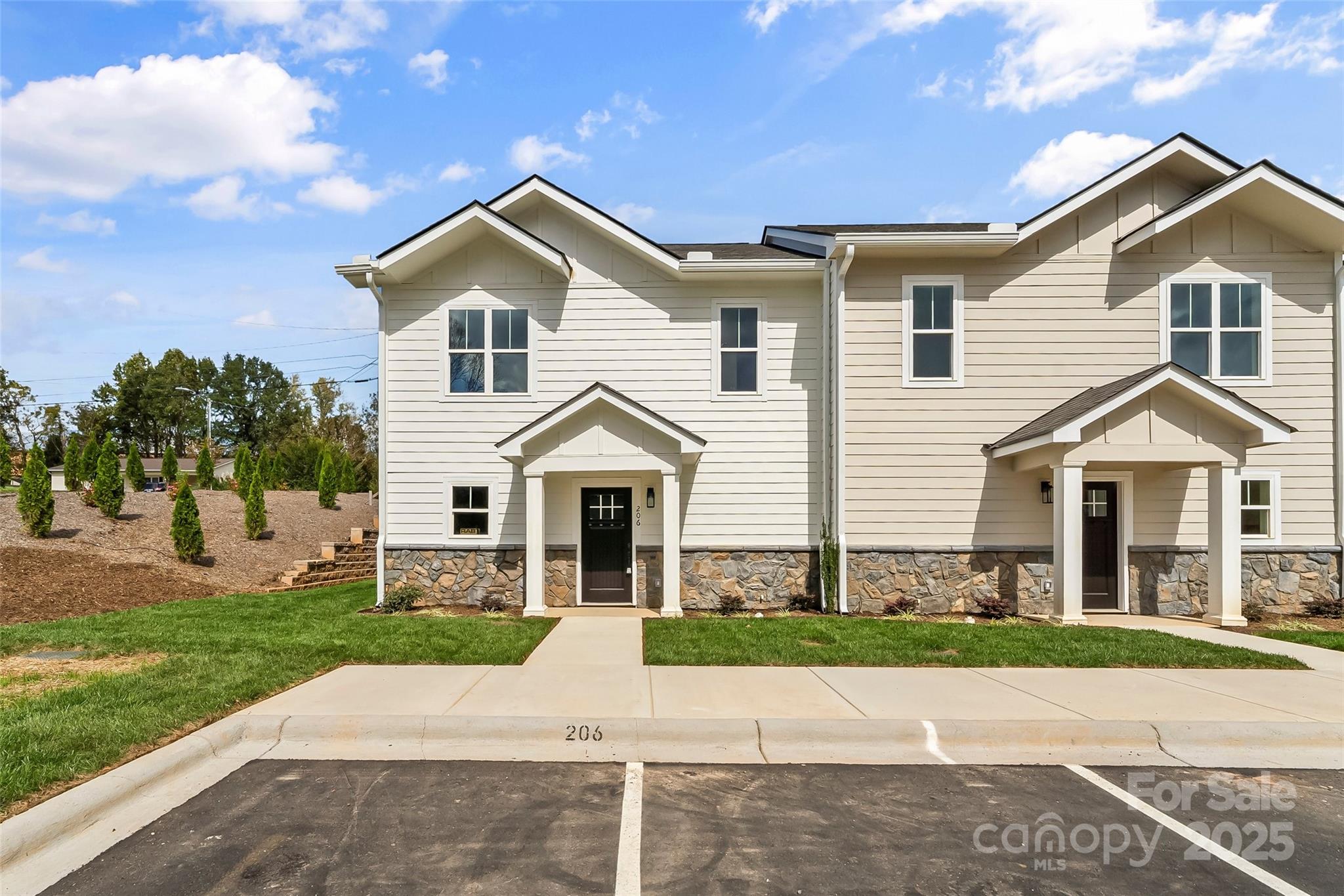 206 Beacon Avenue Morganton NC 28655