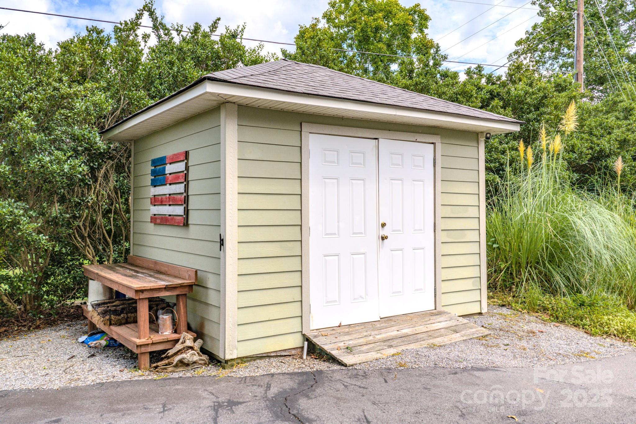 101 Lake Club Lane Nebo NC 28761