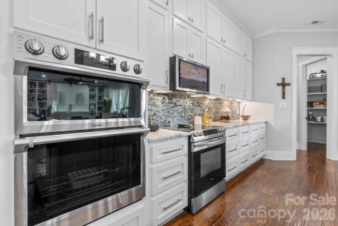 5780 W Hwy 10 Highway Hickory NC 28602