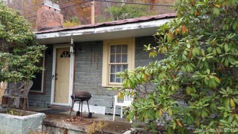 90 Pine Drive Bakersville NC 28705