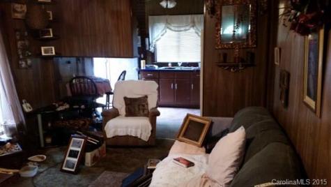 90 Pine Drive Bakersville NC 28705