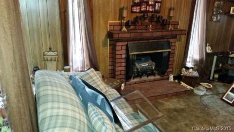 90 Pine Drive Bakersville NC 28705