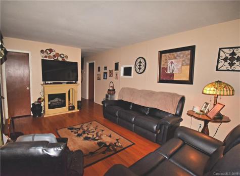 9542 Feldbank Drive Charlotte NC 28216