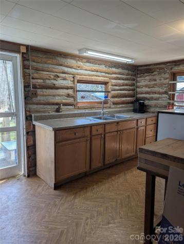 6712 Globe Road Lenoir NC 28645