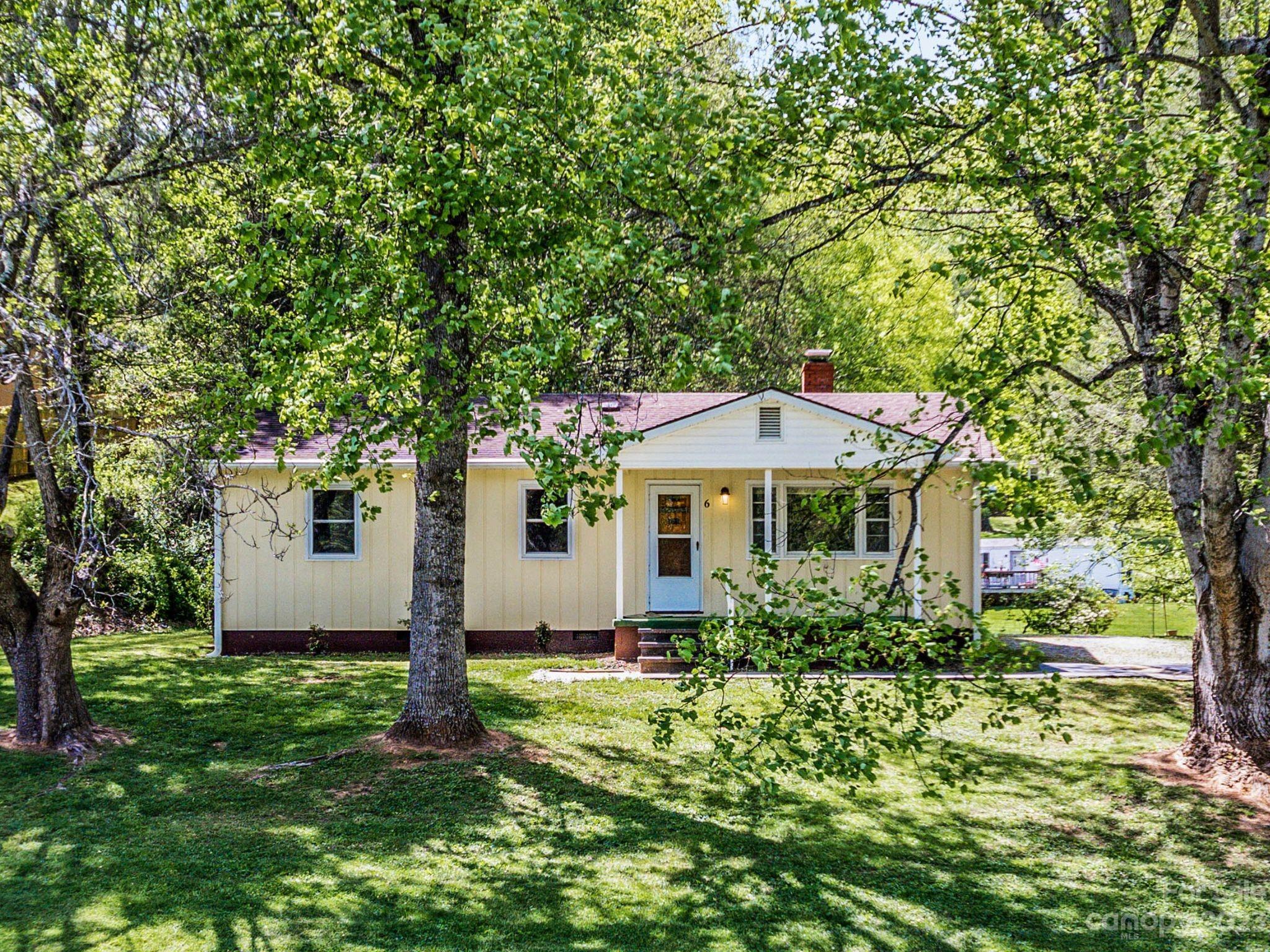 6 Elly Lane Asheville NC 28803