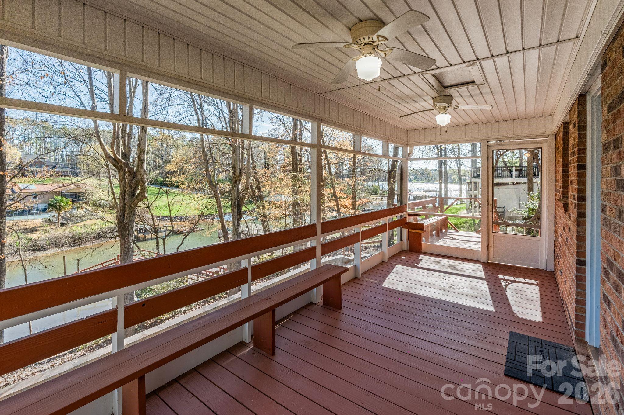 8032 Lakeview Drive Denver NC 28037