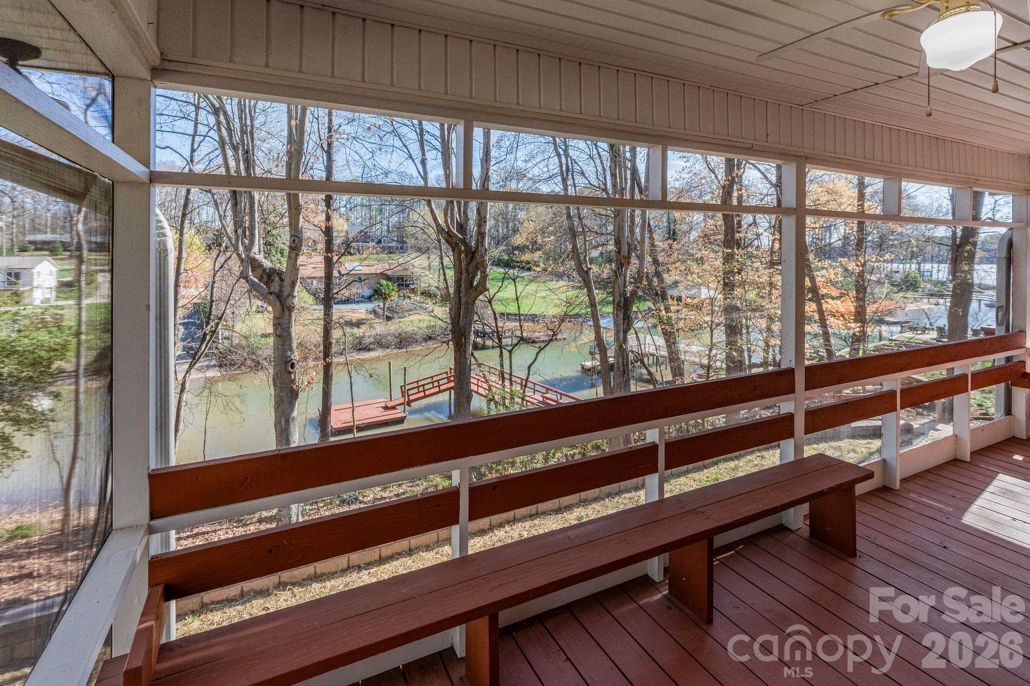 8032 Lakeview Drive Denver NC 28037