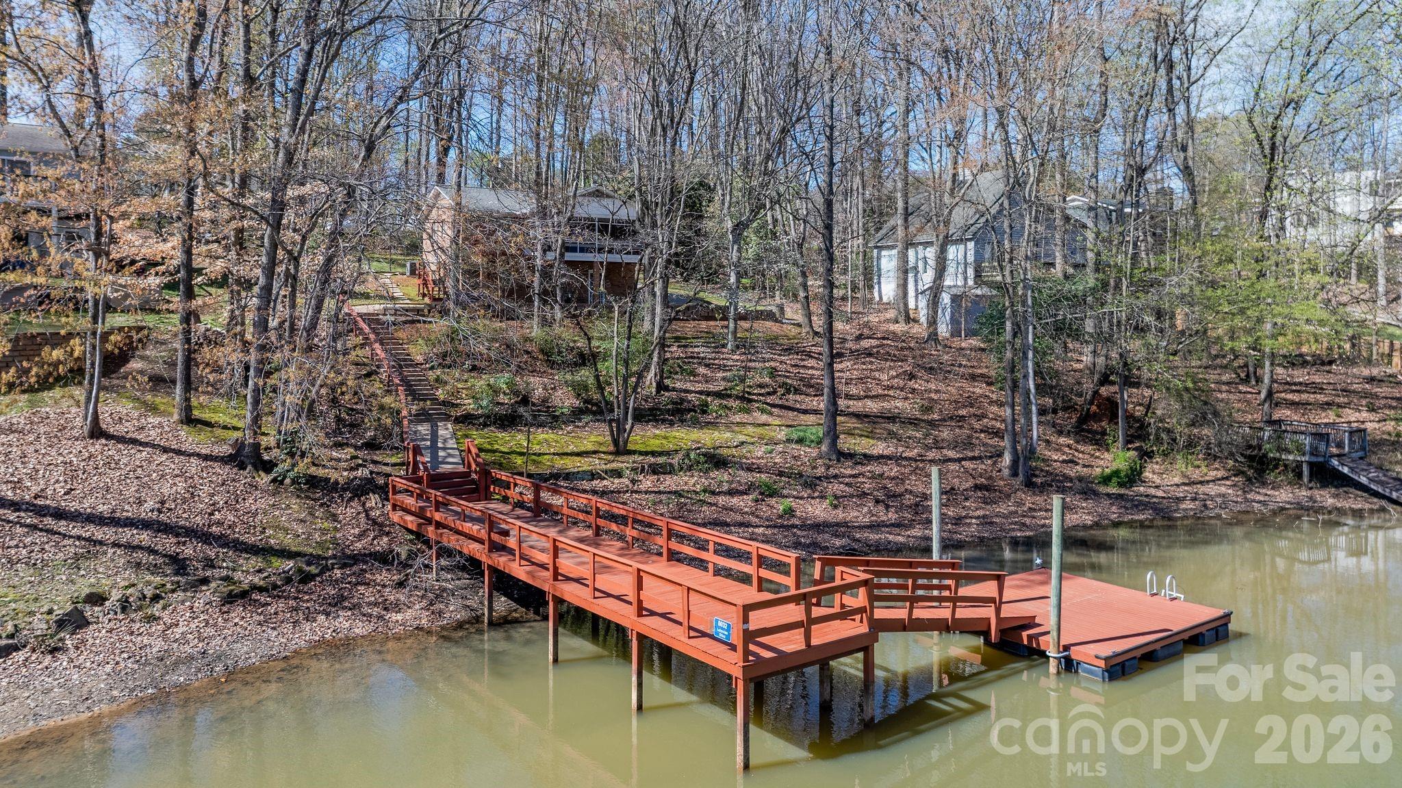8032 Lakeview Drive Denver NC 28037