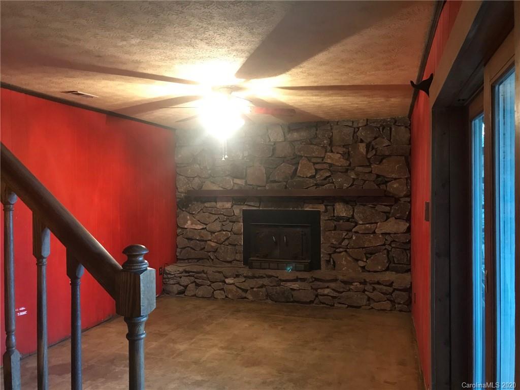 58 Teaberry Lane Weaverville NC 28787