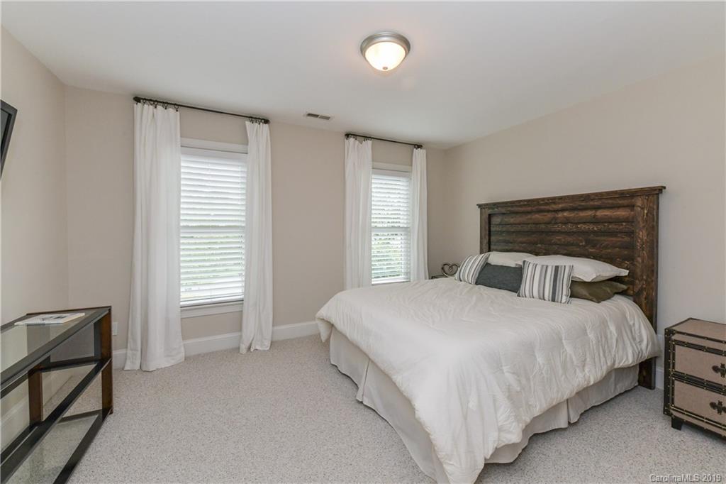 10802 Waring Place Charlotte NC 28277