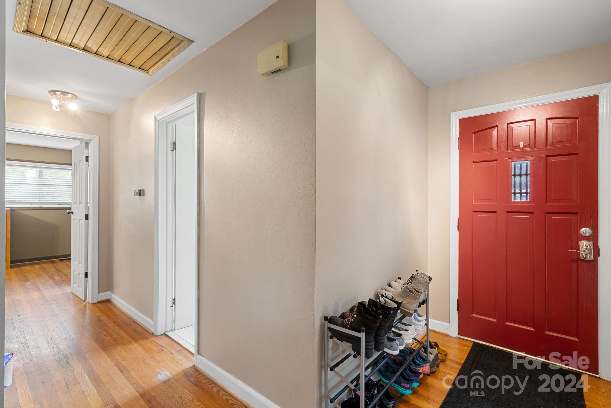 8 Deanwood Circle Asheville NC 28803