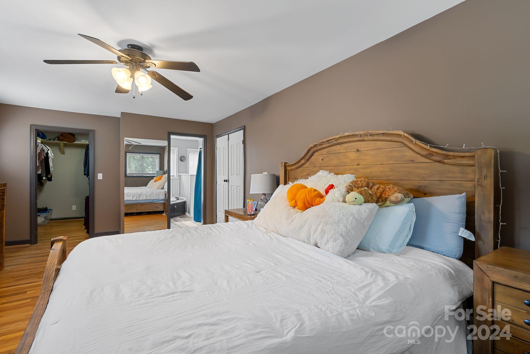 8 Deanwood Circle Asheville NC 28803