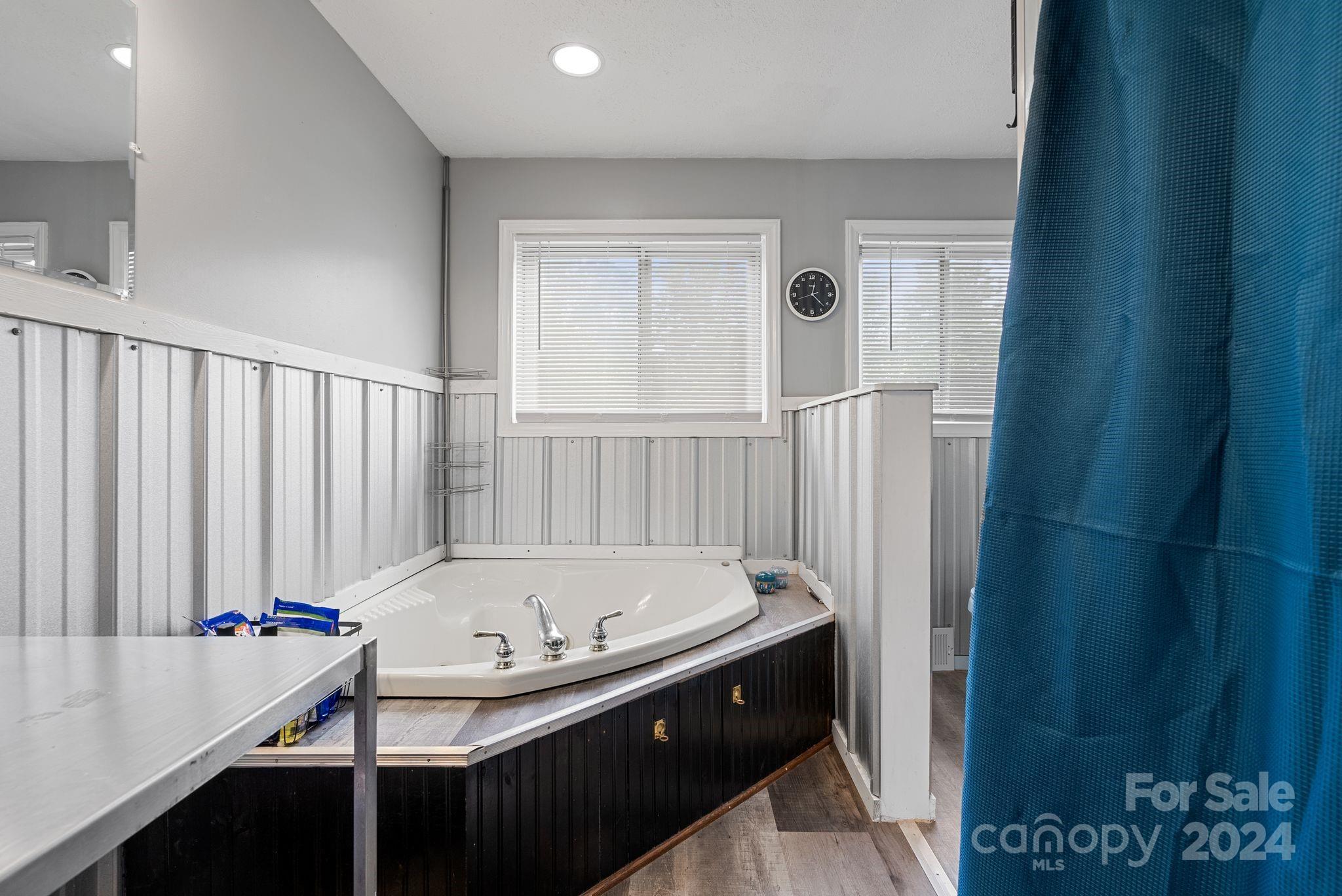 8 Deanwood Circle Asheville NC 28803