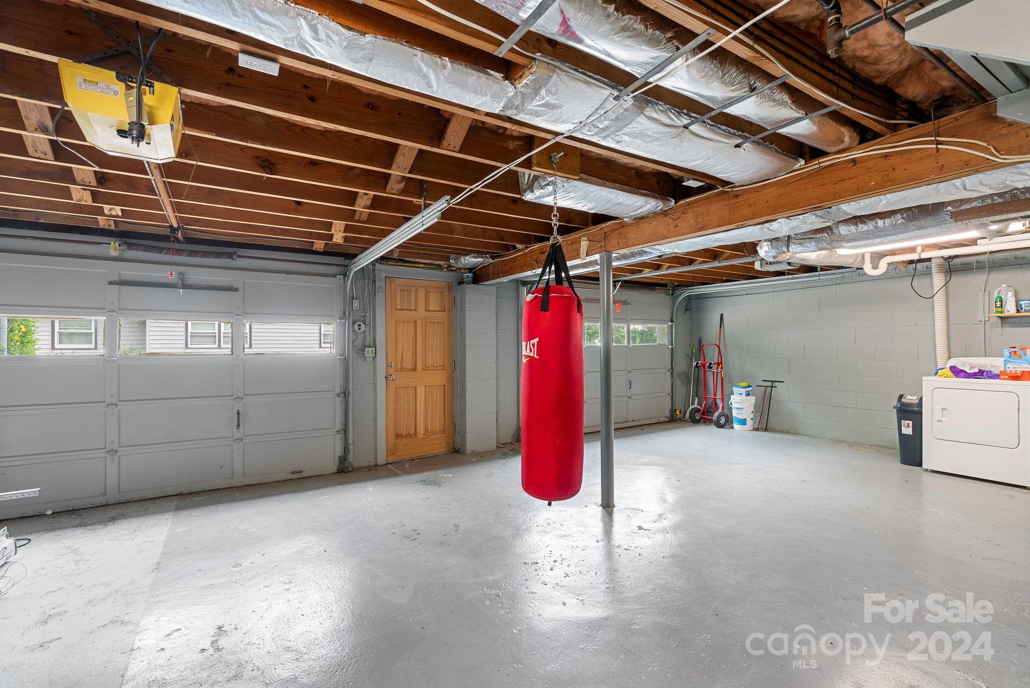 8 Deanwood Circle Asheville NC 28803