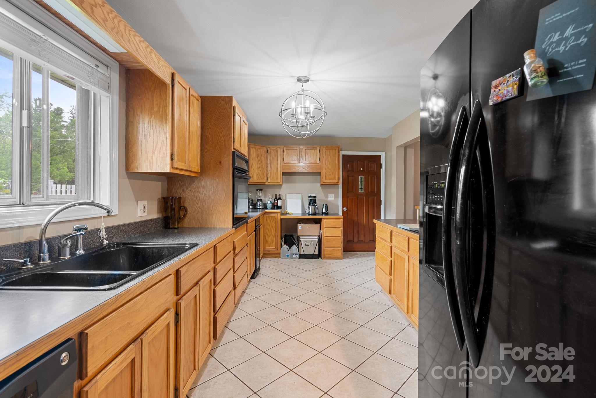 8 Deanwood Circle Asheville NC 28803
