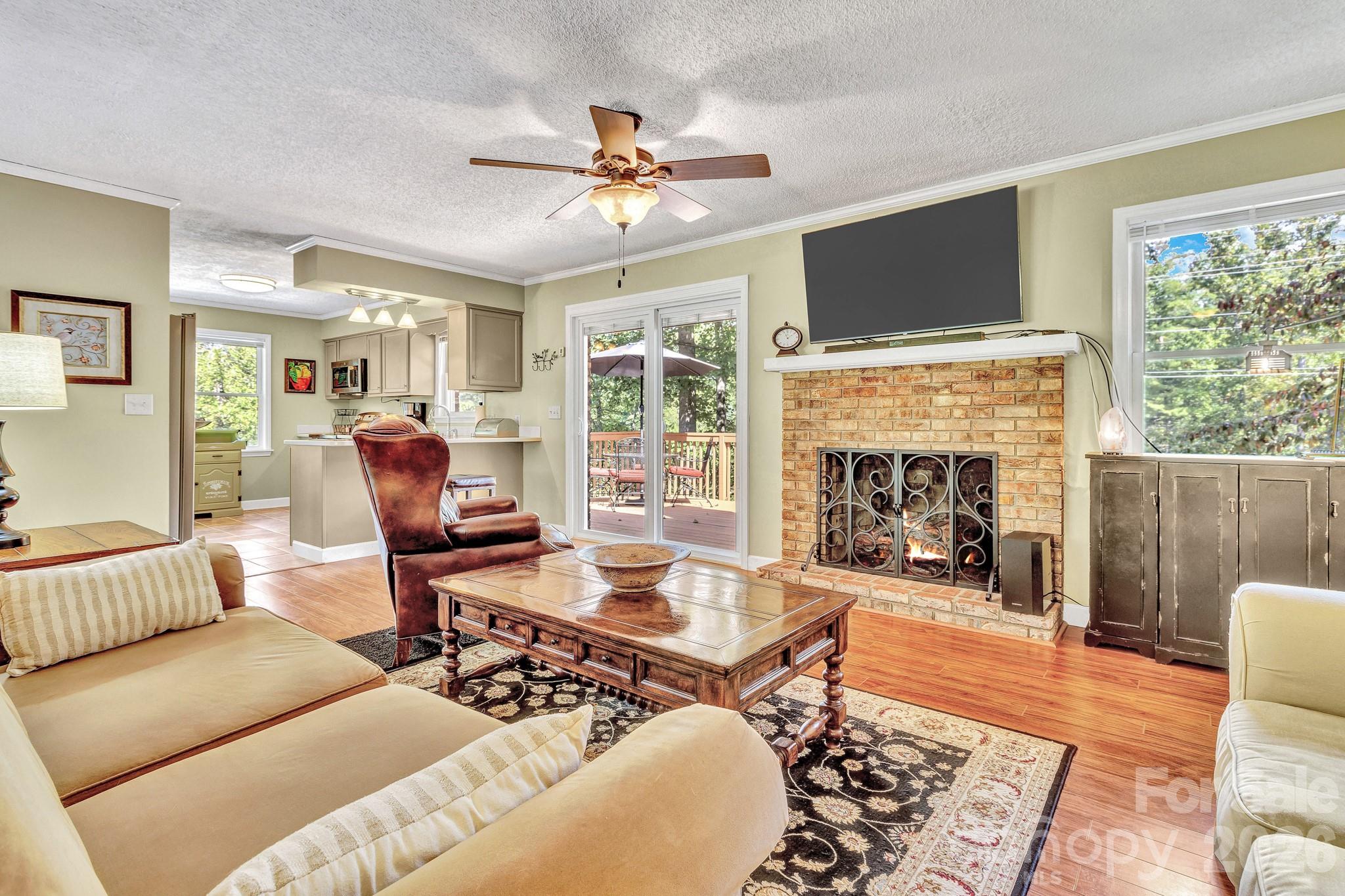 238 Park Lane Hendersonville NC 28791
