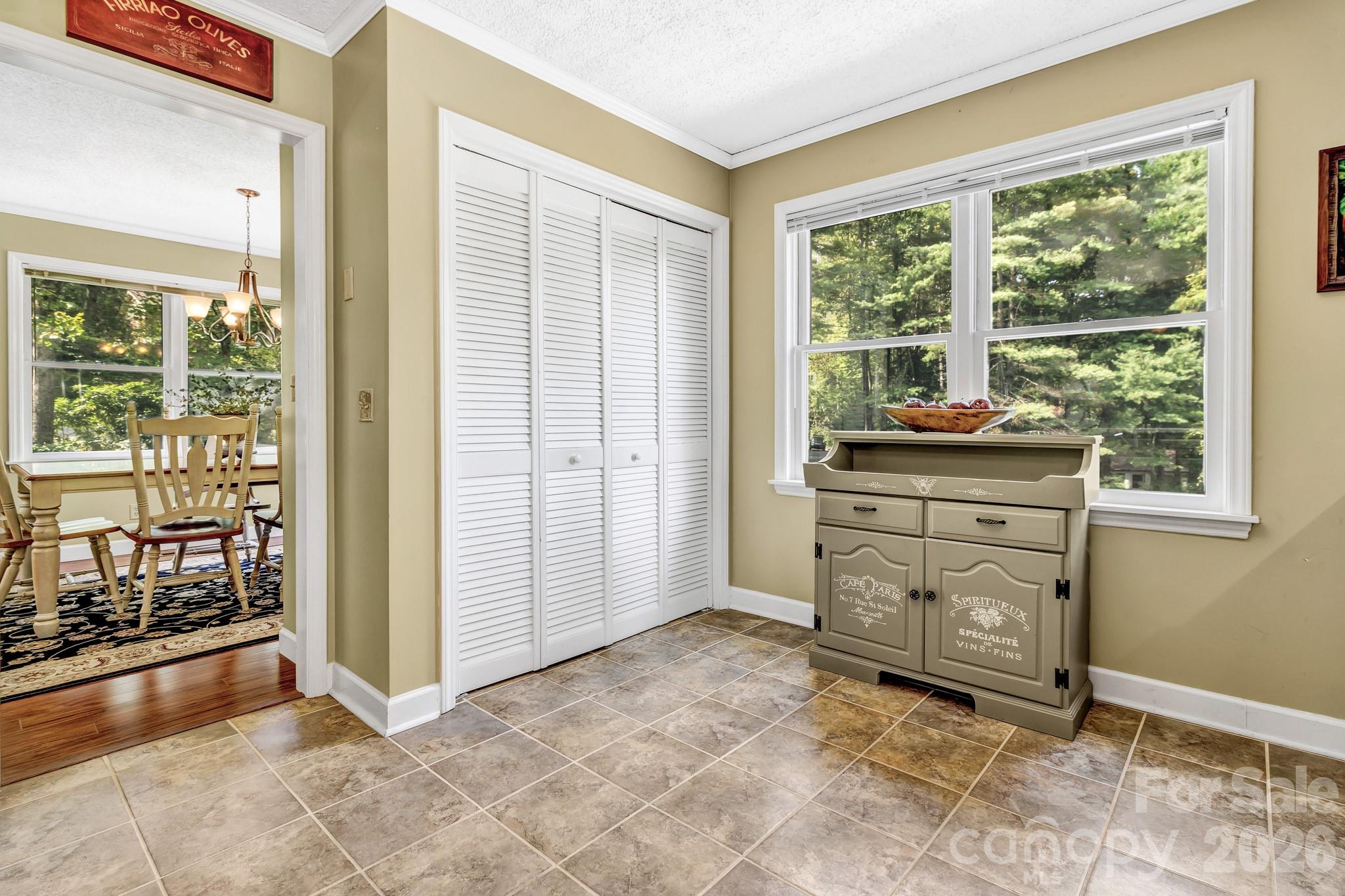 238 Park Lane Hendersonville NC 28791