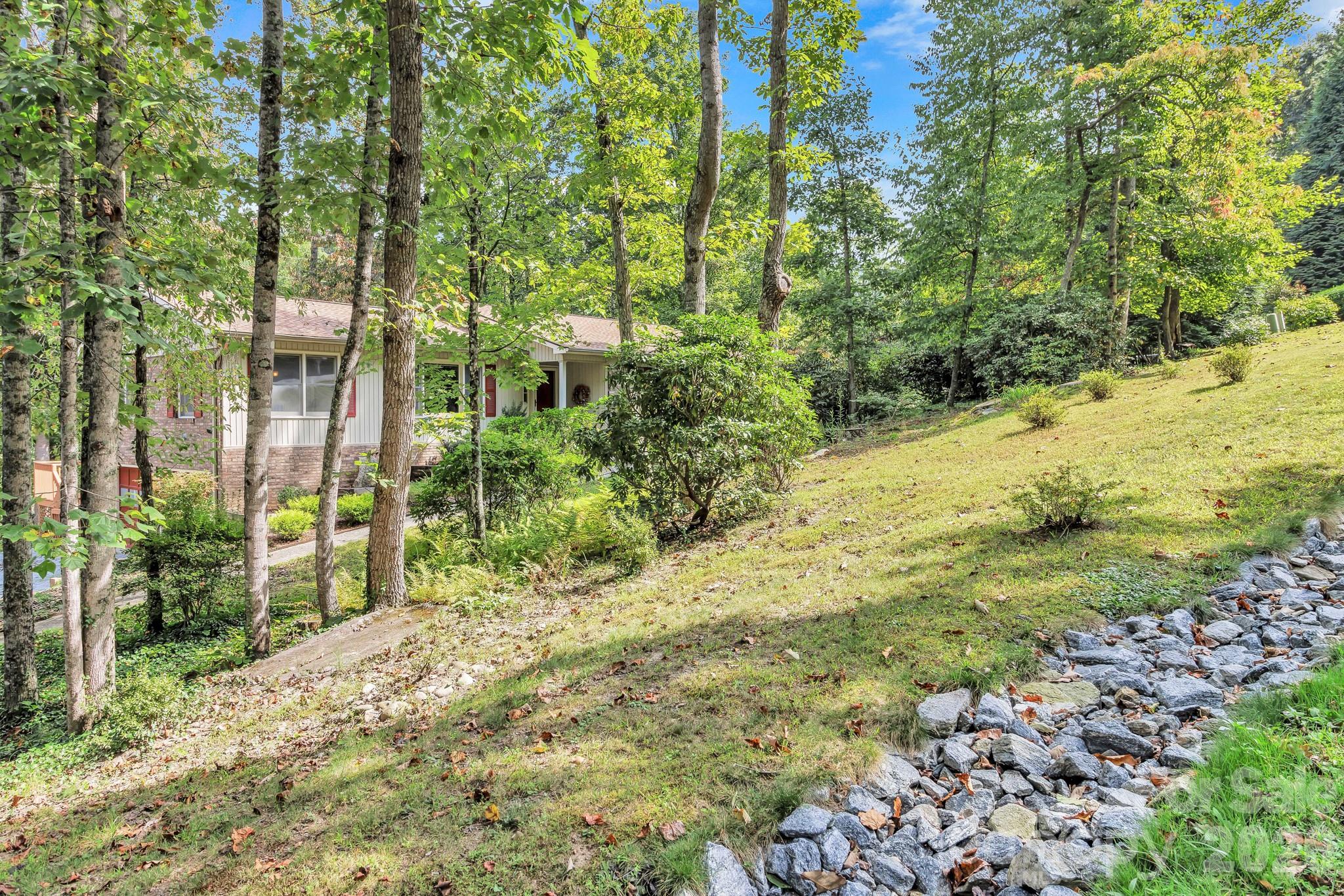 238 Park Lane Hendersonville NC 28791