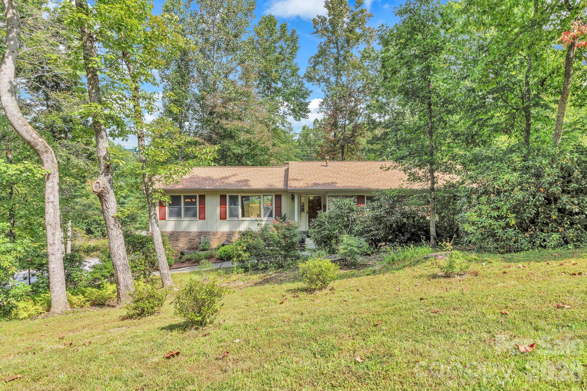 238 Park Lane Hendersonville NC 28791
