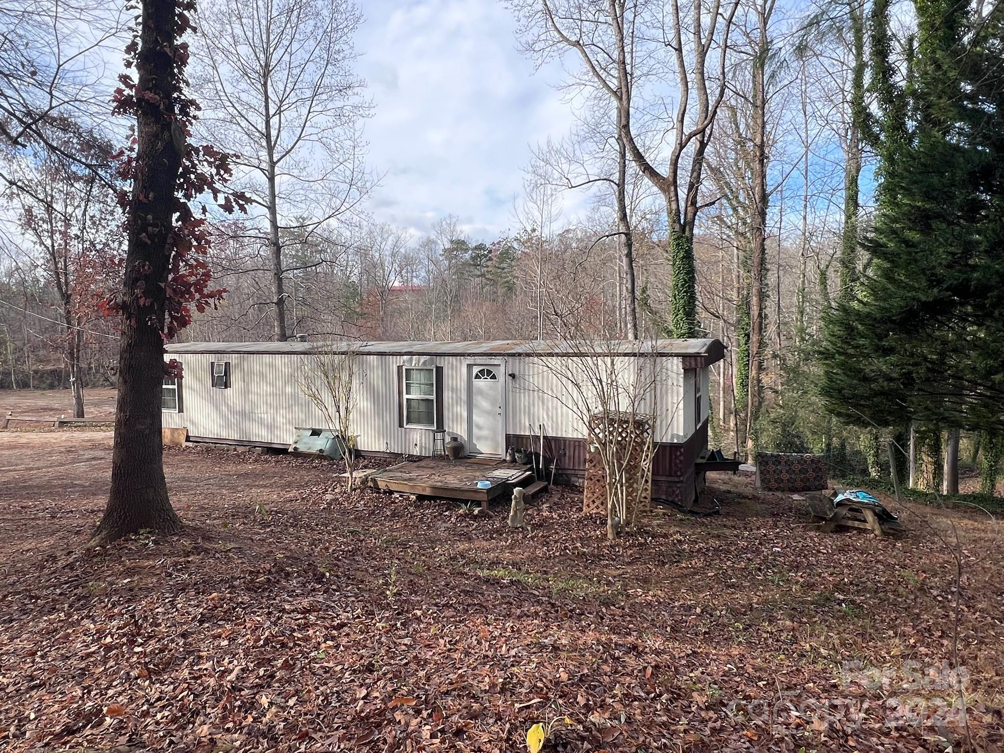 139 Pleasant Hill Road Marion NC 28752