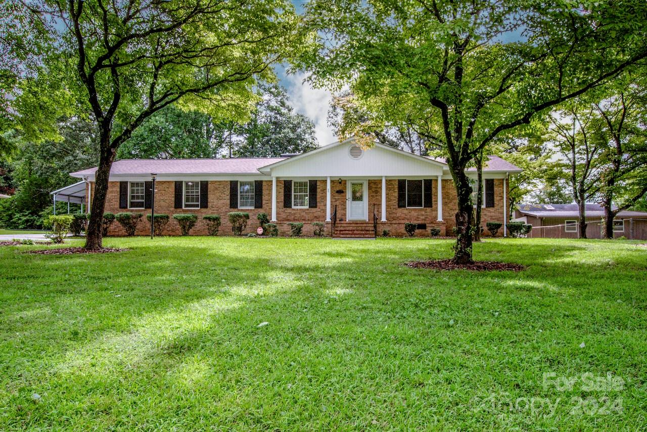 2959 Charlotte Highway Mooresville NC 28117