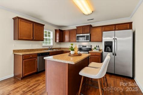 2515 Walnut Forest Drive Charlotte NC 28216