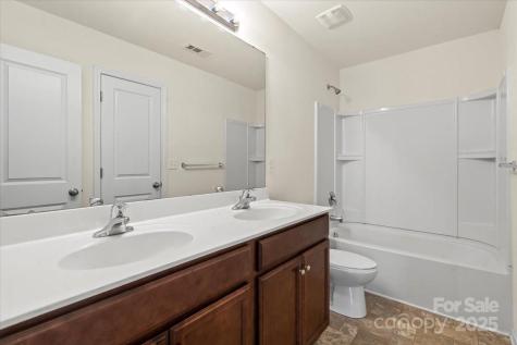 2515 Walnut Forest Drive Charlotte NC 28216