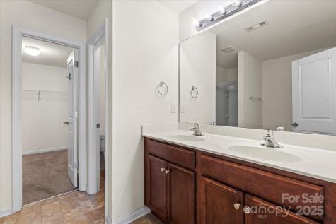 2515 Walnut Forest Drive Charlotte NC 28216