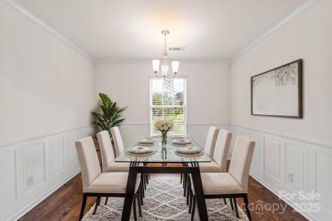 2515 Walnut Forest Drive Charlotte NC 28216