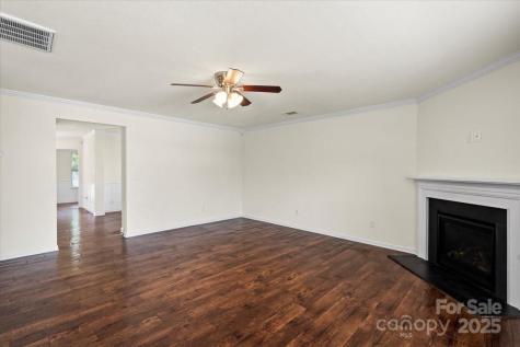 2515 Walnut Forest Drive Charlotte NC 28216