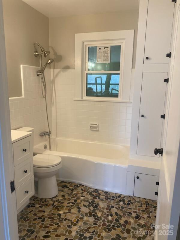 107 Lr Smith Avenue Hendersonville NC 28791