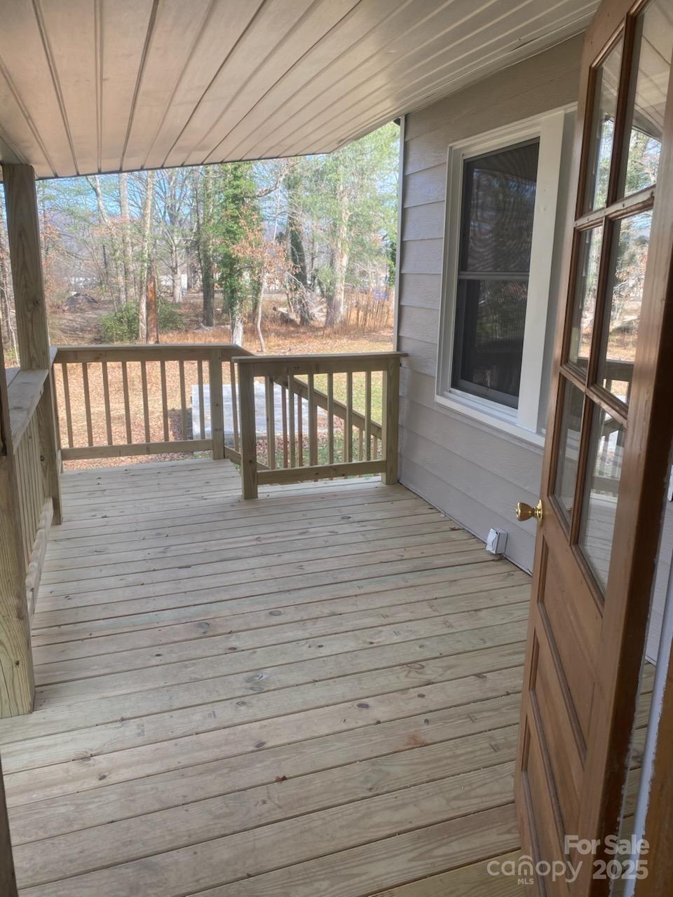 107 Lr Smith Avenue Hendersonville NC 28791