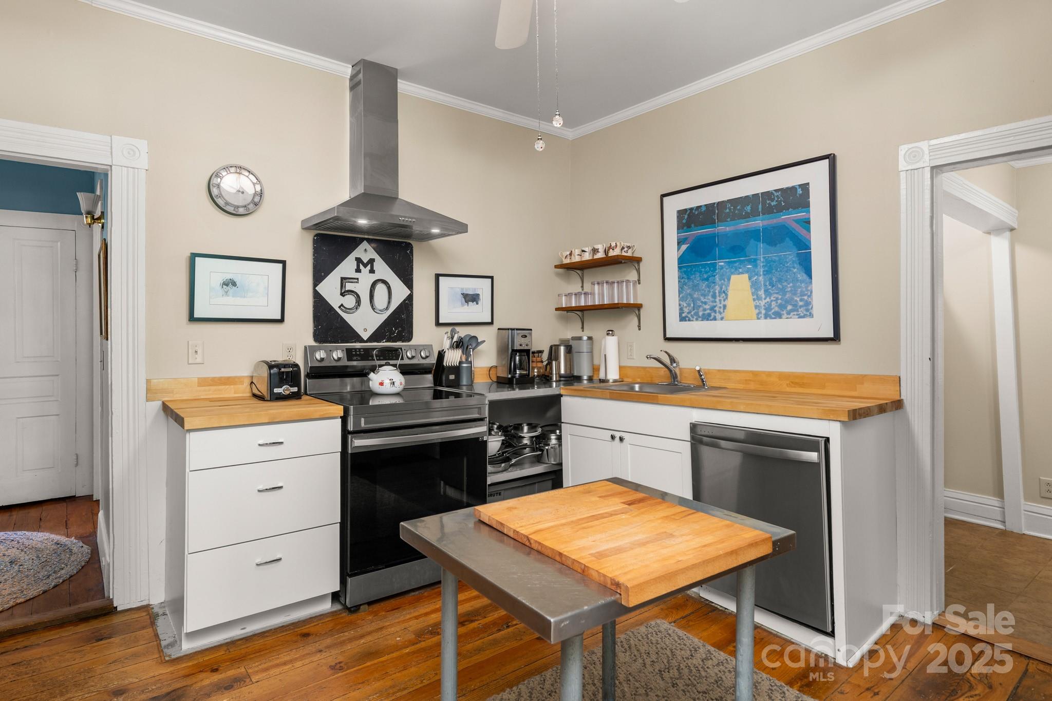 334 Greenville Street Saluda NC 28773