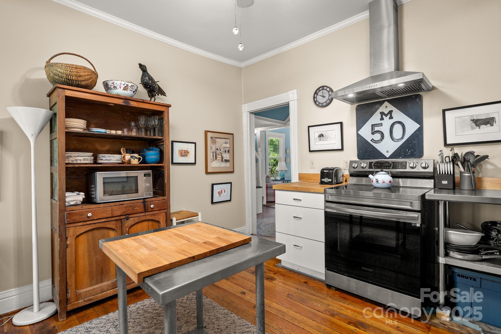 334 Greenville Street Saluda NC 28773
