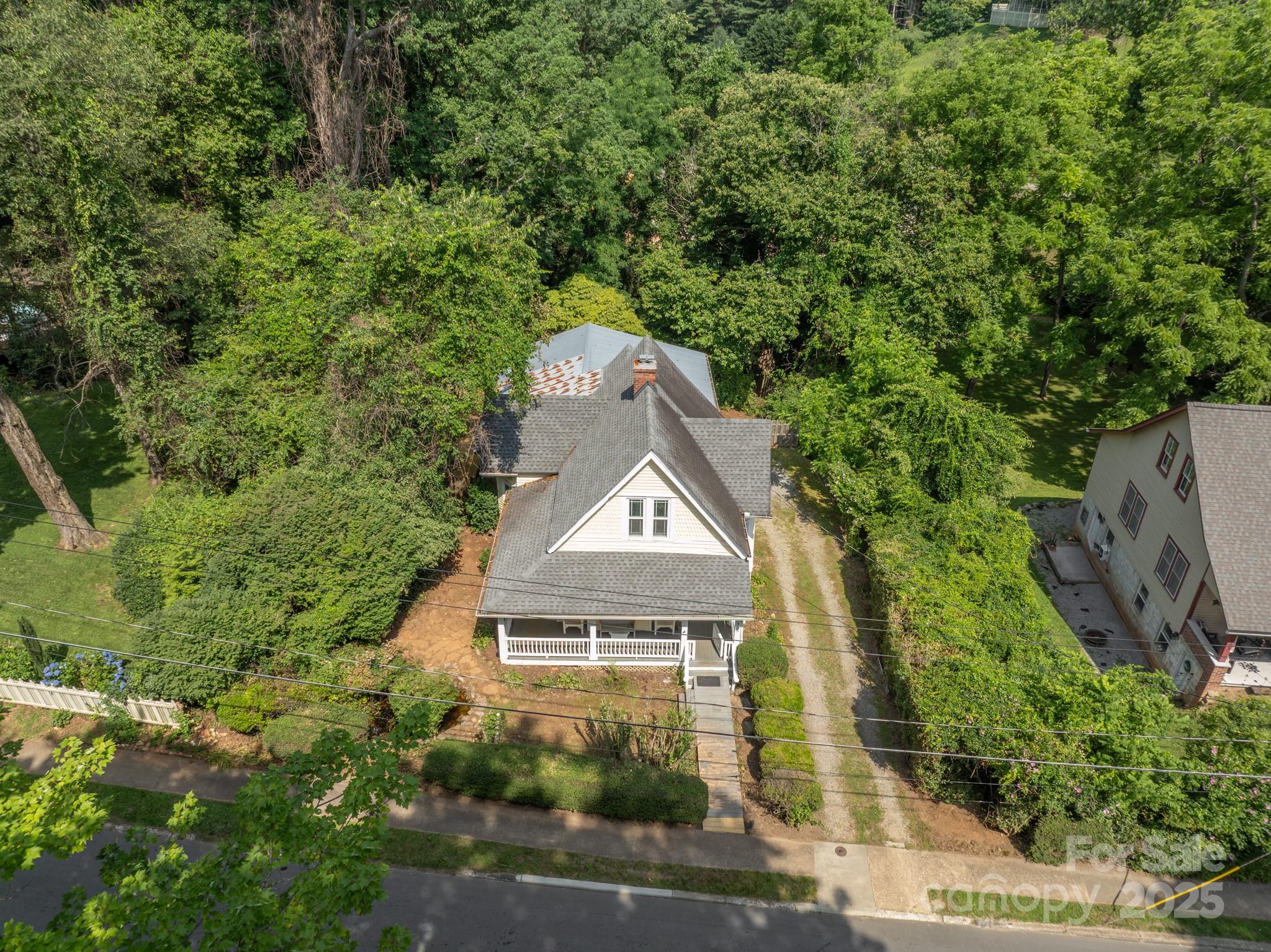 334 Greenville Street Saluda NC 28773
