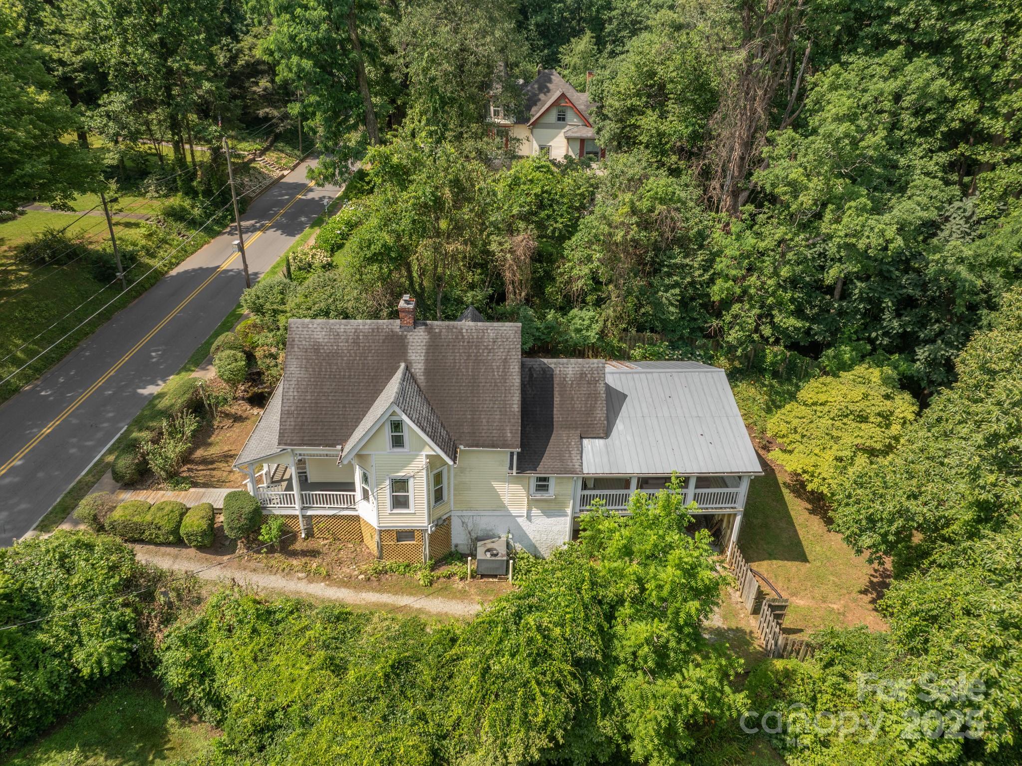 334 Greenville Street Saluda NC 28773