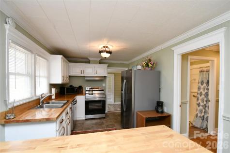 1650 Hughes Gap Road Bakersville NC 28705