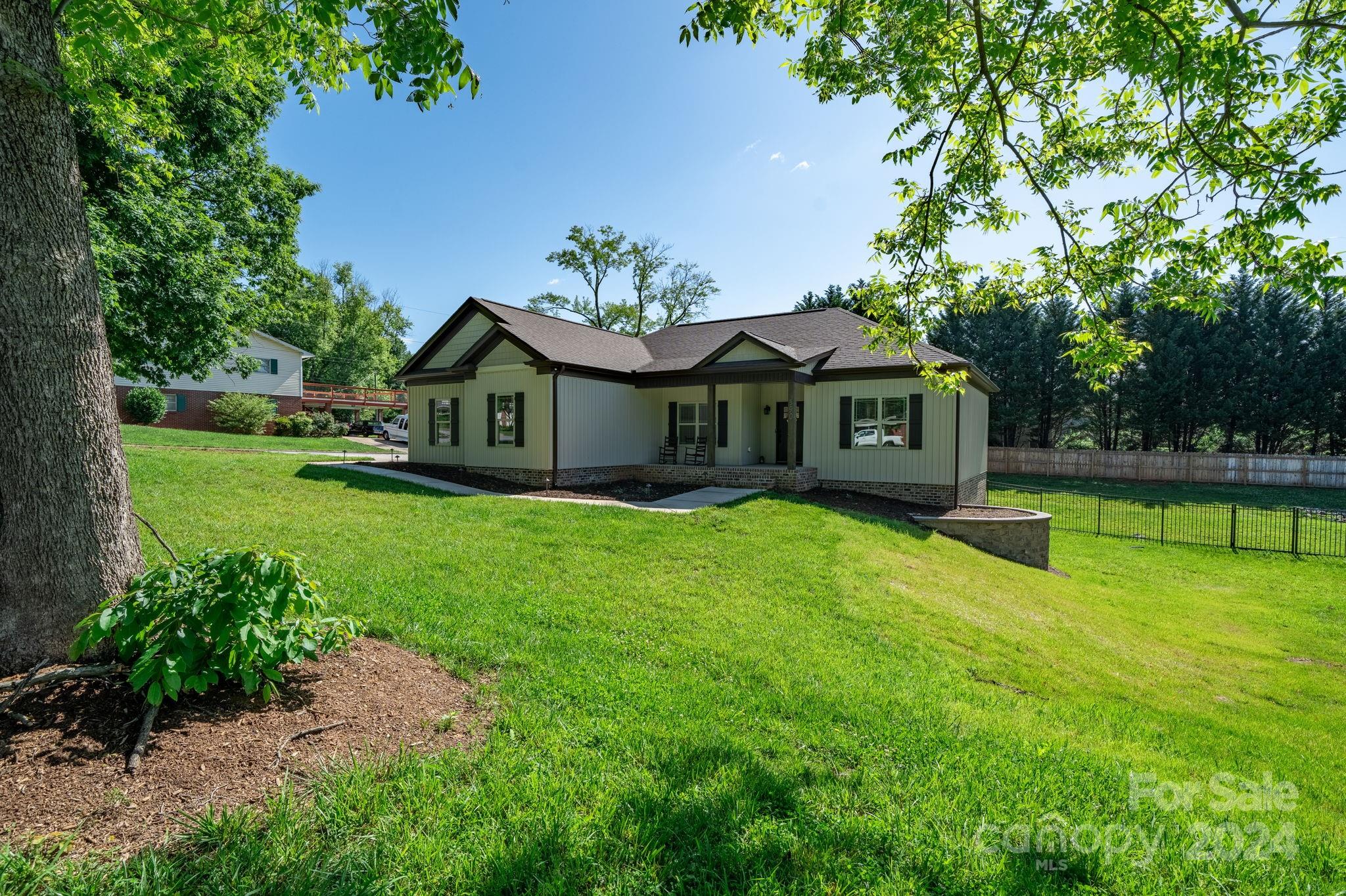 390 25th Street NW Hickory NC 28601