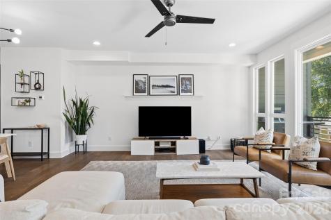 1633 Duckworth Avenue Charlotte NC 28208