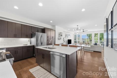 1633 Duckworth Avenue Charlotte NC 28208