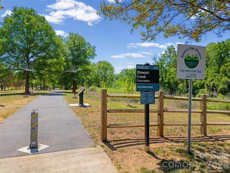 1633 Duckworth Avenue Charlotte NC 28208
