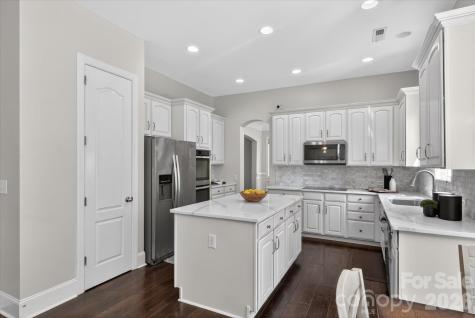 4936 Hawk Shadow Lane Charlotte NC 28277