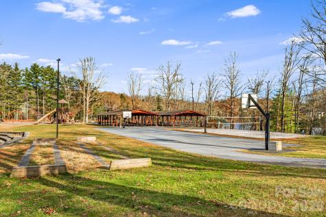 14 Isuhdavga Court Brevard NC 28712