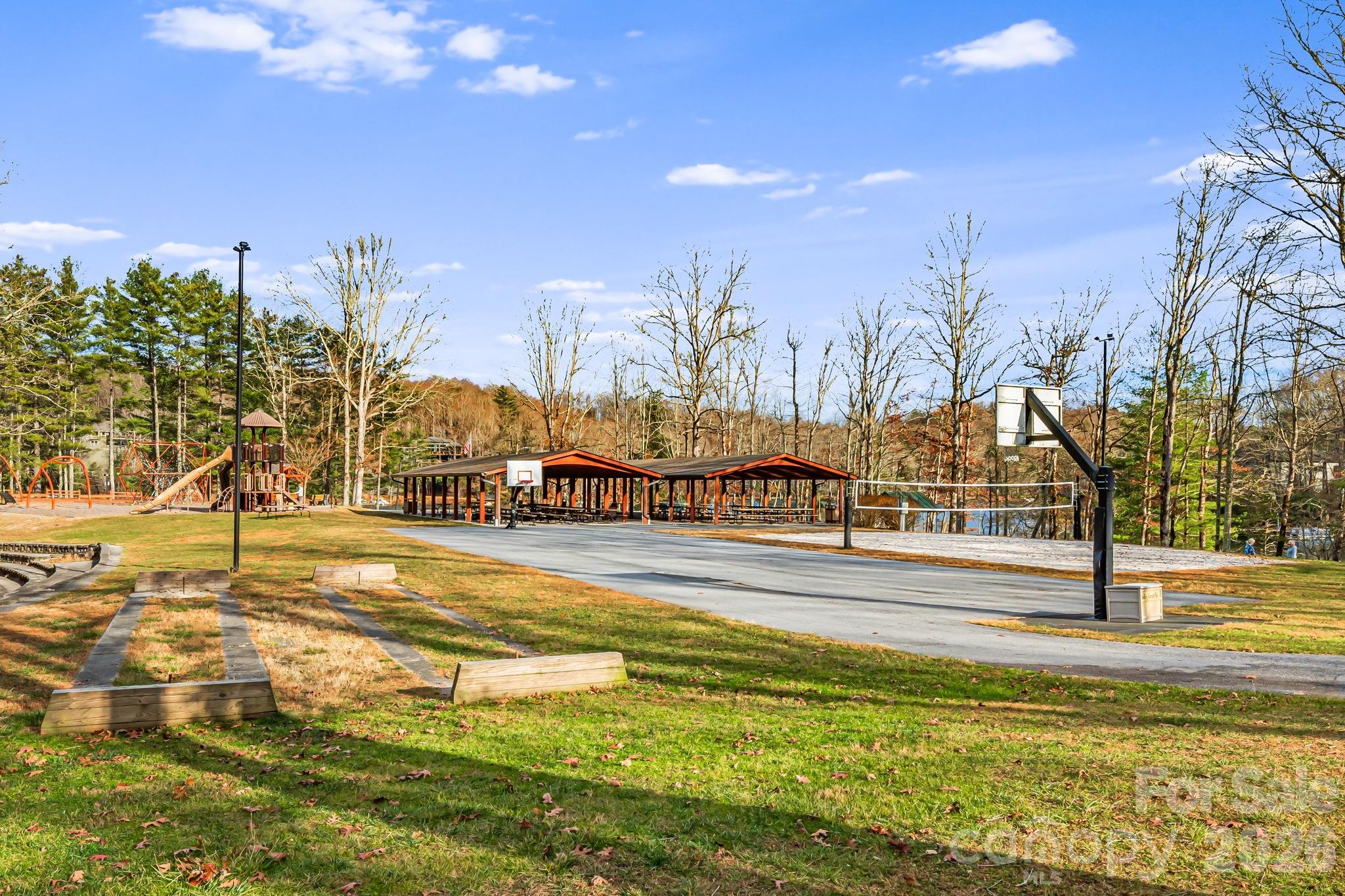 14 Isuhdavga Court Brevard NC 28712