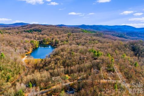 14 Isuhdavga Court Brevard NC 28712