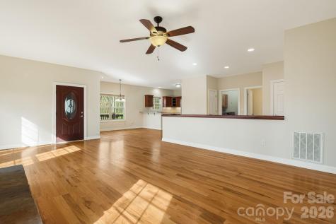 14 Isuhdavga Court Brevard NC 28712