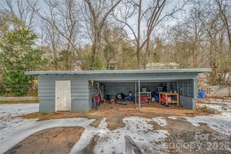 1685 Lynn Road Columbus NC 28722