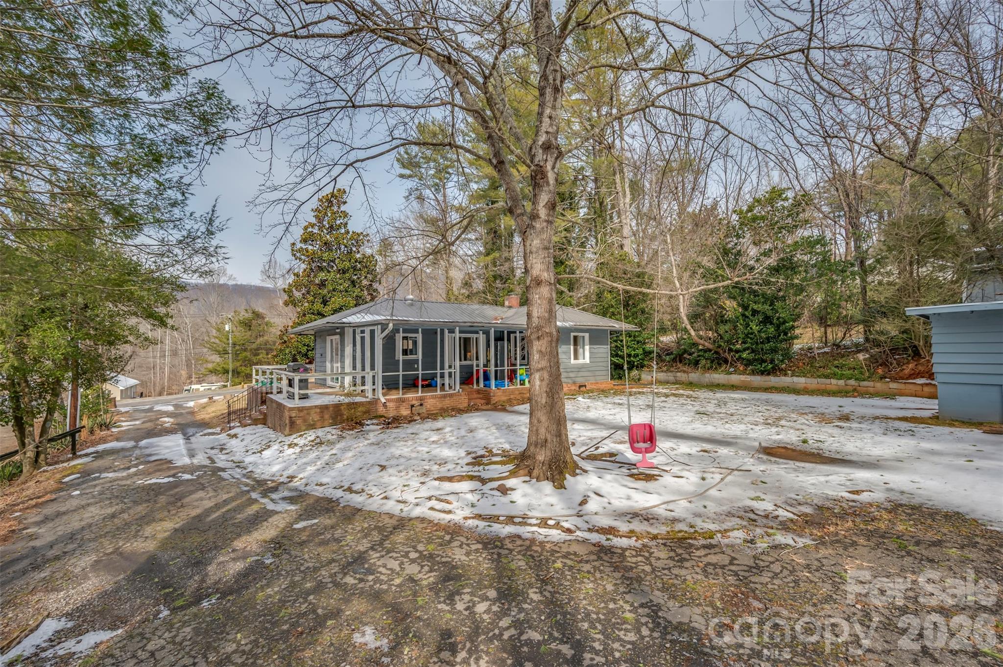 1685 Lynn Road Columbus NC 28722