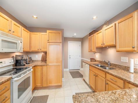 62 Denali Lane Waynesville NC 28786